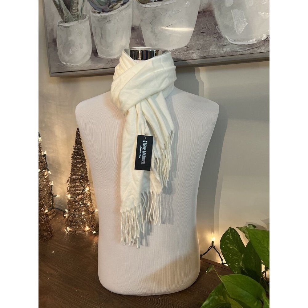 NWT Steve Madden Mid Weight Cozy Muffler Scarf with Fringe Ivory Off-White‎
